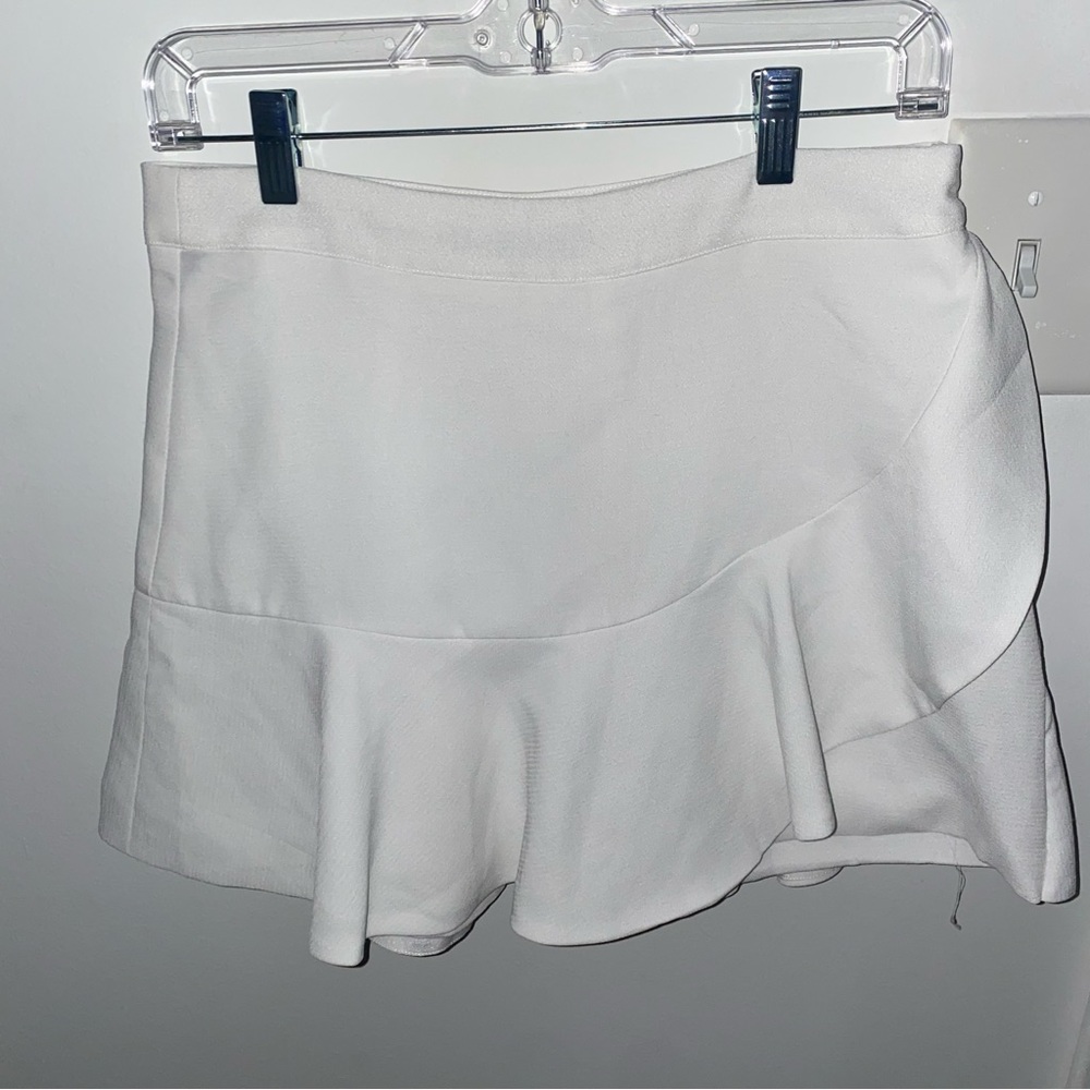 FABRIK White Skort